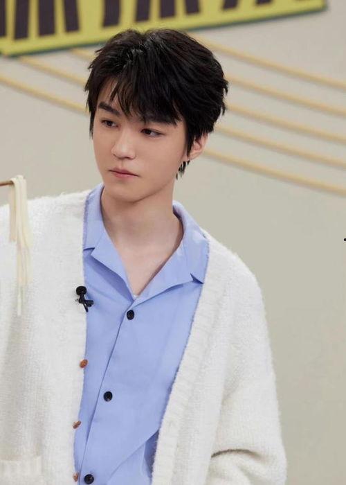 吃瓜娱乐圈男艺人是谁,揭秘“吃瓜娱乐圈男艺人”之谜