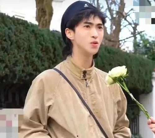 娱乐八卦吃瓜少女是谁啊,她是如何成为网络红人的？