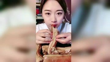 娱乐吃瓜酱女生先道歉