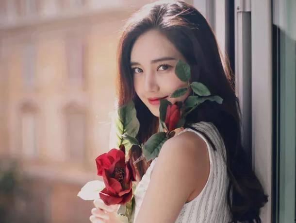 可以吃瓜的娱乐圈文女主,娱乐圈的甜蜜复仇记