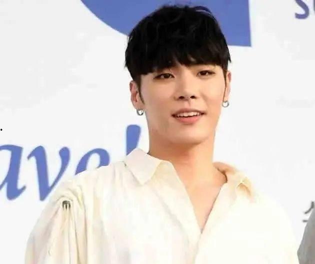 韩国吃瓜娱乐圈,揭秘韩国娱乐圈的甜蜜与苦涩