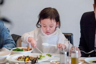 娱乐吃瓜李小露是谁,李小露的真实身份大起底