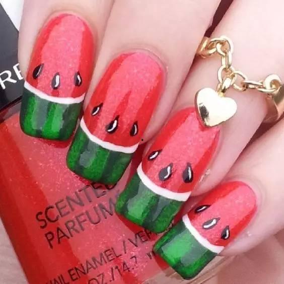 娱乐吃瓜酱美甲视频